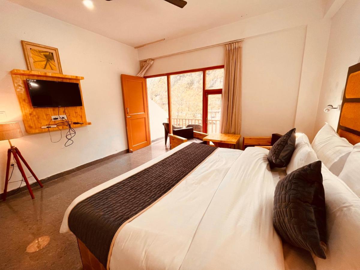 Hotel Beas River Retreat - A Riverside Hotel With Balcony Manāli Zewnętrze zdjęcie